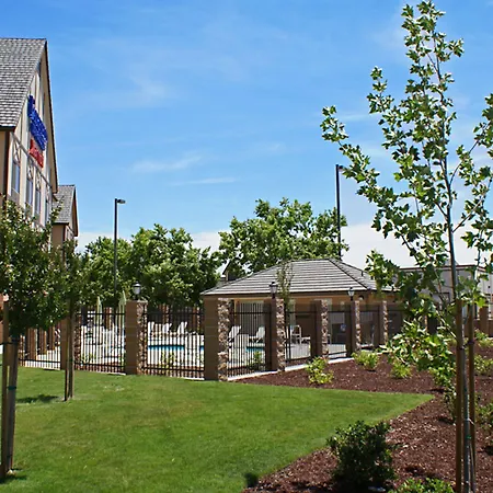 Fairfield Inn & Suites By Marriott Selma Kingsburg-2