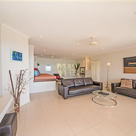 Sea Star Apartments-2