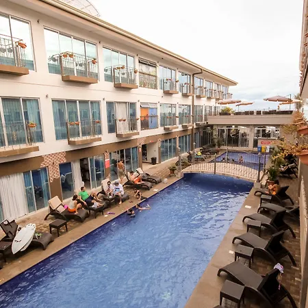 Beachfront Hotel Tramonto-3