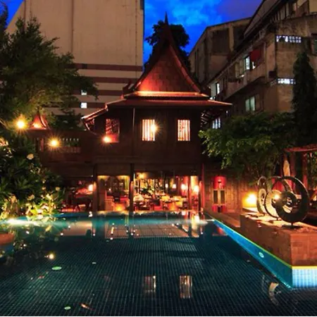 Rose Hotel-3