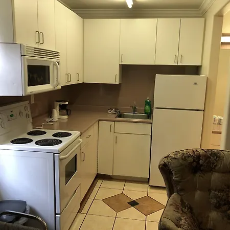 Lamplighter Motel-2