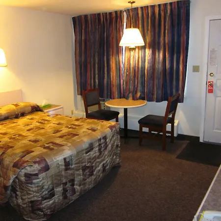 Chinook Motel-2