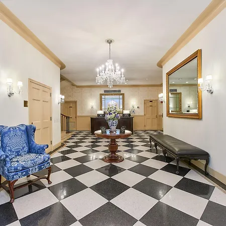 3 West Club-2