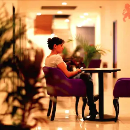 Hotel Leones-2