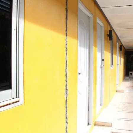 Oyo 1054 Phuket Backpacker Hostel-3