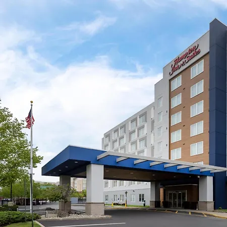 Hampton Inn & Suites By Hilton- Newark Airport Elizabeth-2