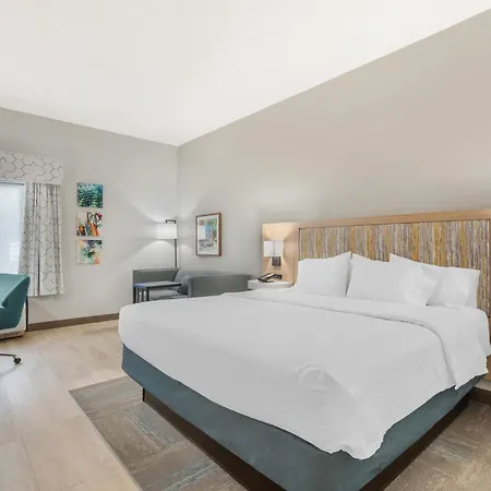 Hampton Inn Fort Myers-Airport&I-75-2