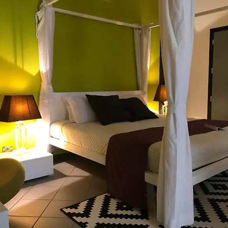 Snob Luxury Suite-3