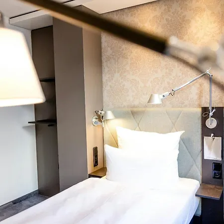 Motel One München Sendlinger Tor-3