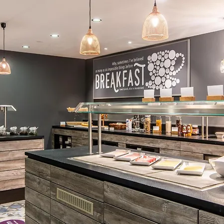 Premier Inn Braunschweig City Centre-2