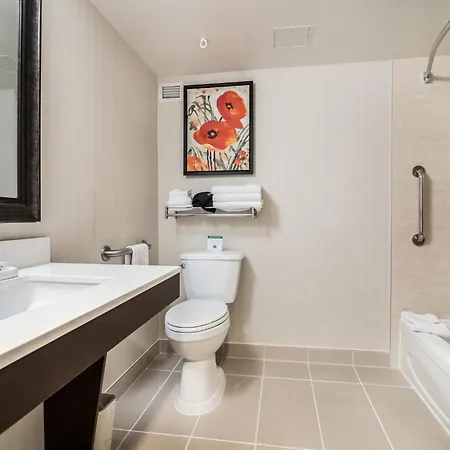 Holiday Inn Vancouver-Centre Broadway, an IHG Hotel-2