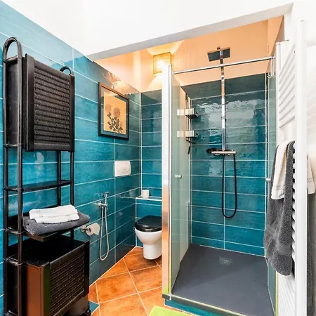 Guest House Villa Verde - Short Term Room Rentals-3