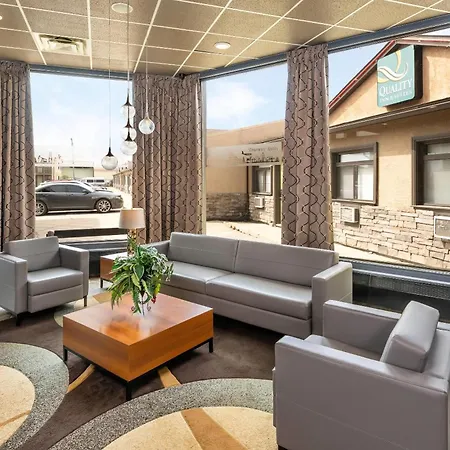 Quality Inn & Suites High Level-2