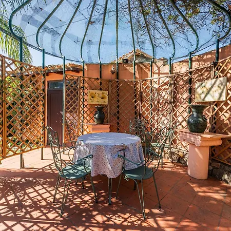 Guest House Villa Verde - Short Term Room Rentals-2