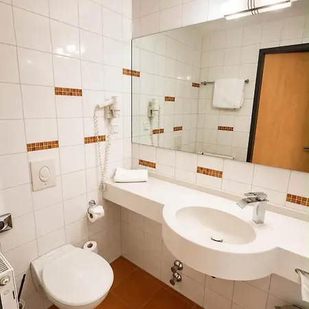 Hotel Rhein-Ruhr By Mayburgh Bottrop Hauptbahnhof-3