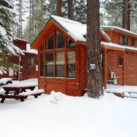 Cedar Pines Resort-3