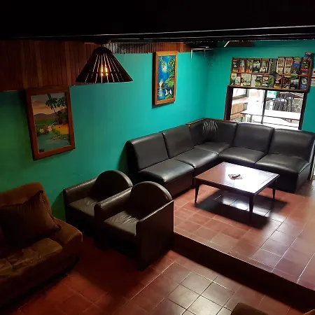 Hostel Monteverde Backpackers-3