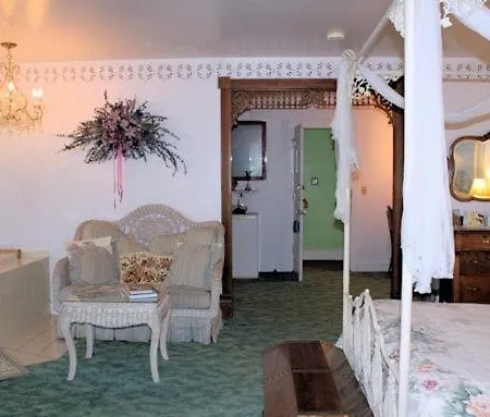 Belle Aire Mansion Guest House-3