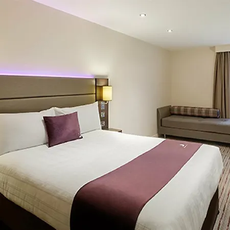 Premier Inn St. Neots-3