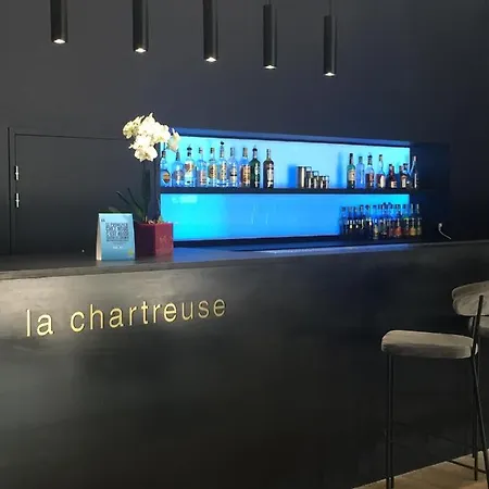 La Chartreuse Logis Hotel Restaurant-3