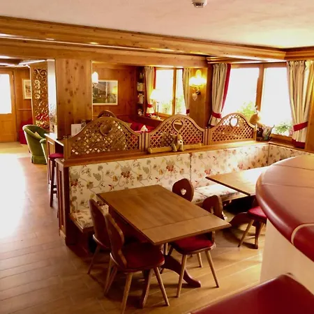 Dream Hotel-3