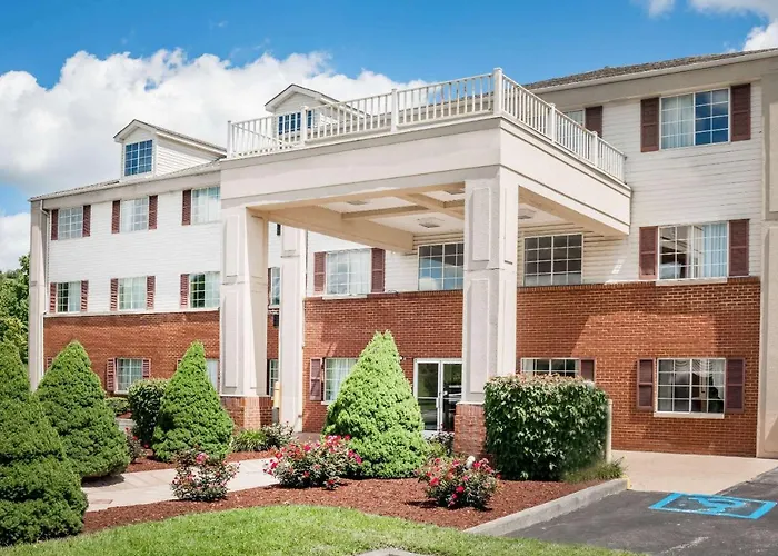 Days Inn By Wyndham Norton