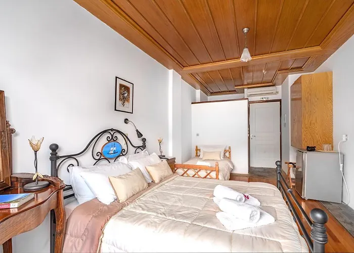 Hotel Paraliako Kyparissi