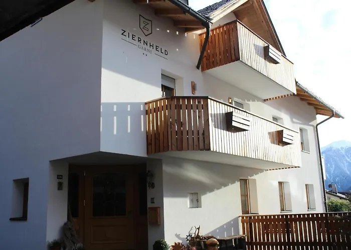 Bed and Breakfast Garni Ziernheld Malles Venosta