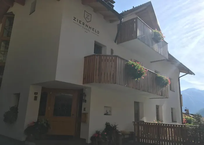 Bed and Breakfast Garni Ziernheld Malles Venosta