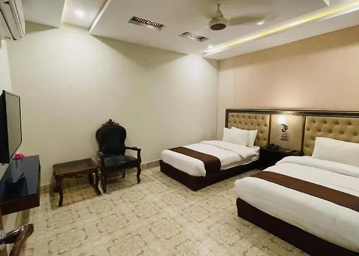 Golden Sand Hotel Rahim Yar Khan