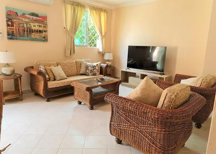 Butterfly Garden Boutique Residences By Frasier, A Lifestyle Destination Apt And Villas 1 To 3 Bedroom Units, 2 Full Bathrooms, Rain Shower, Spa Bath, Complete Kitchen, Staff 24-7,Fast Fiber Optic Wifi, 55" Smart Tv'S, Free Bbq,