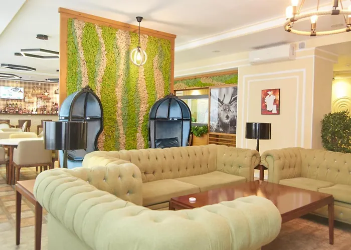 GREEN Which Hotel