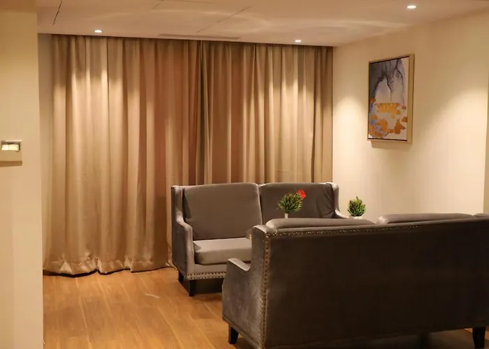 Oaktree Hotel