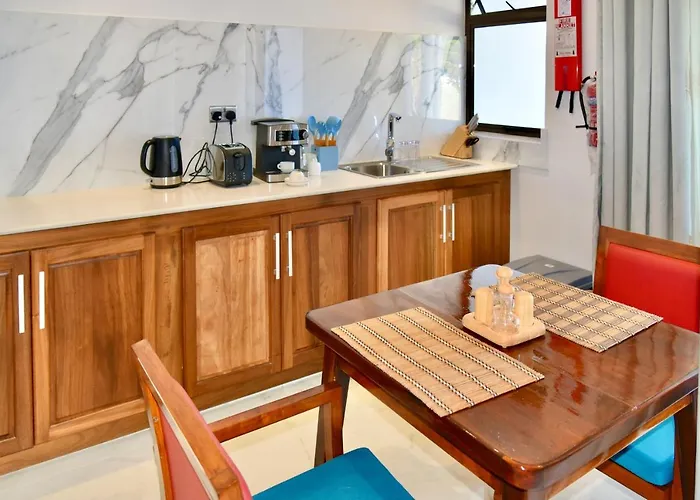 La Petite Maison And Sea Splash