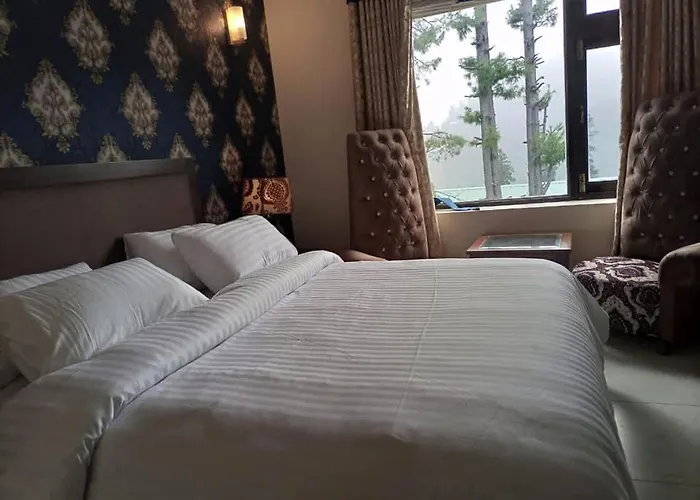 Raees Khana Hotel