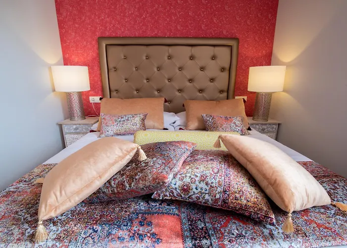 Alhambra Boutique Apartments By Pmc Resorts