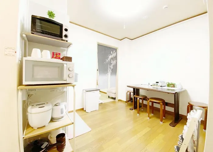 Petithotel017全室ミニキッチン付きファミリルーム 飲食街中心 阿波踊り会館7分 文理 徳島大学 アスティとくしま車8分