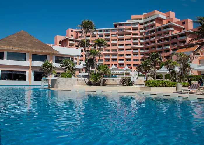 Wyndham Grand Cancun All Inclusive Resort & Villas