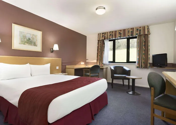 Days Inn By Wyndham Membury M4