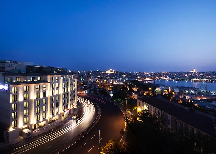 Istanbul Hotels for Romantic Getaway