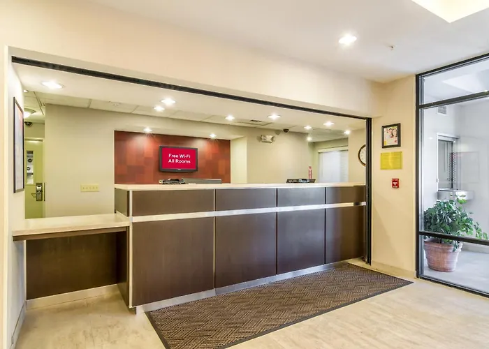 Red Roof Inn Plus+ Tempe - Phoenix Airport