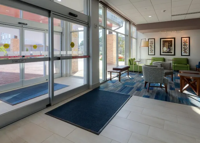 Holiday Inn Express & Suites Tulsa Midtown By Ihg