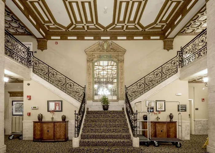 Hampton Inn & Suites Montgomery-Downtown