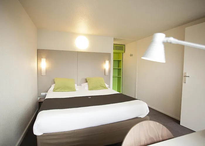 Brit Hotel Dinan - Taden