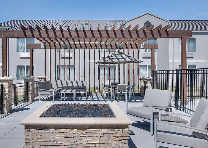 Country Inn & Suites By Radisson, Wichita East, Ks