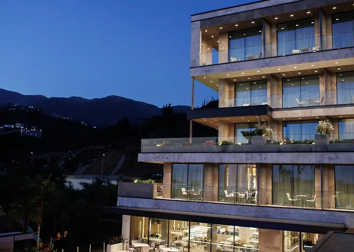 Prado Luxury Hotel
