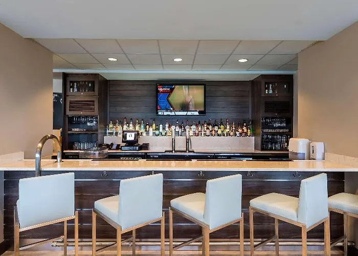 Island House Hotel Orange Beach - A Doubletree By Hilton