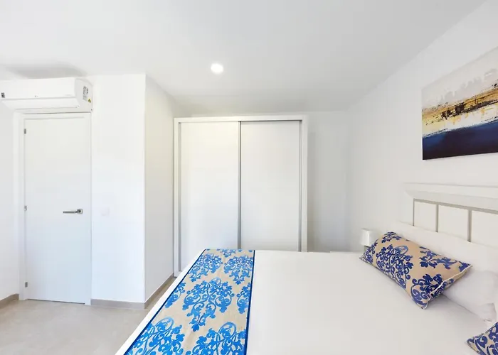 Sonrisa Deluxe Apartments, Levante