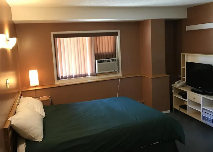 The Griz Inn By Park Vacation Management Fernie