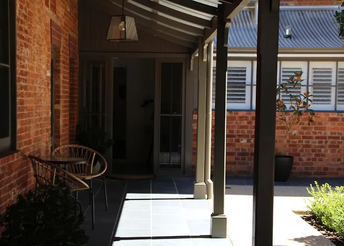 The Houston Wagga Hotel Wagga Wagga